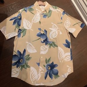 Men's short sleeves woven all over printed shirt